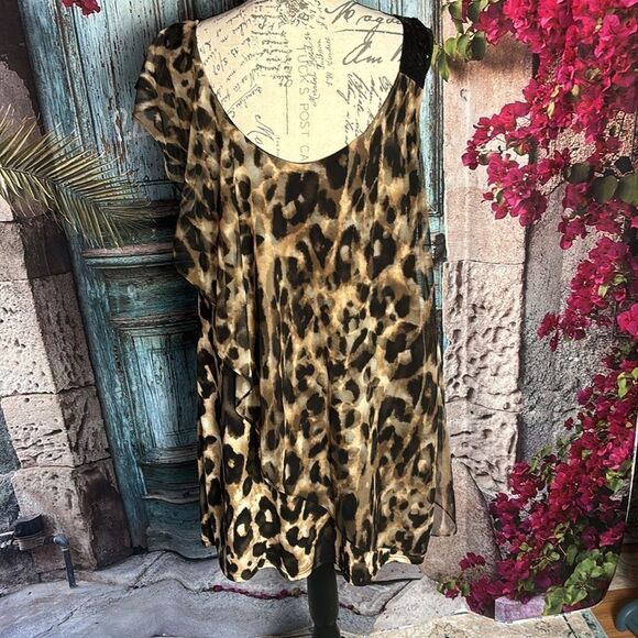 Dress Barn Animal print asymmetrical dress, size 14, excellent condition - Picture 7 of 12